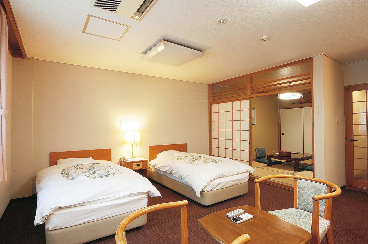 חונגו Watarase Onsen Hotel Yamayuri מראה חיצוני תמונה